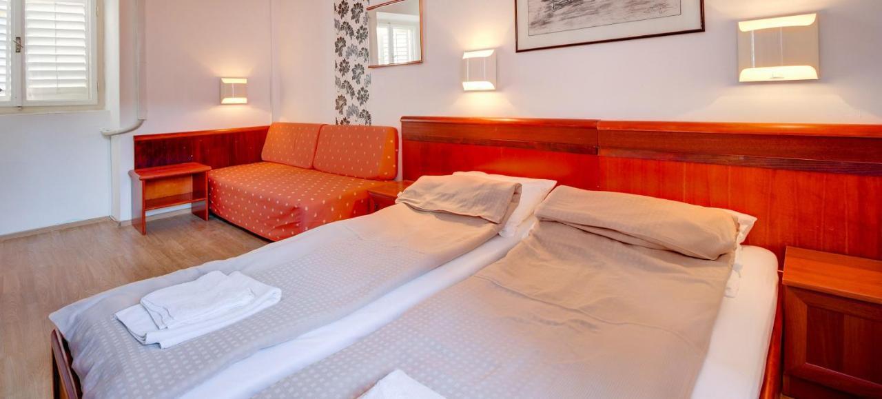 Villa Mozart Veli Lošinj 外观 照片